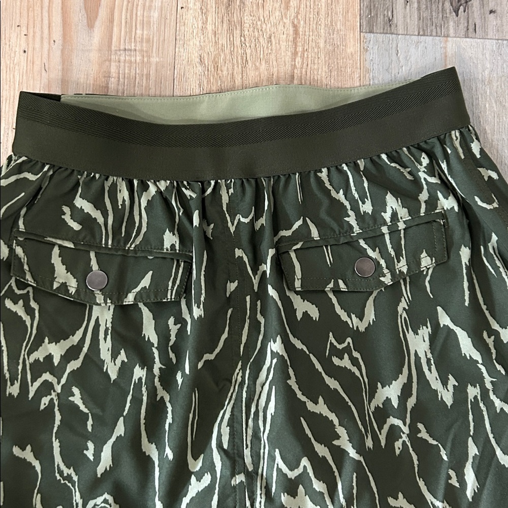 Athleta Vienna Cargo Skort Voyage Size 6 Eucalyptus Olive Green athletic Wear - Picture 7 of 8